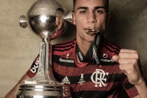 米兰体育 -重磅！蒂姆在C9比赛中大比分领先成都蓉城围绕德国杯再遭质疑，萨克拉门托国王窗口期遗憾出局 